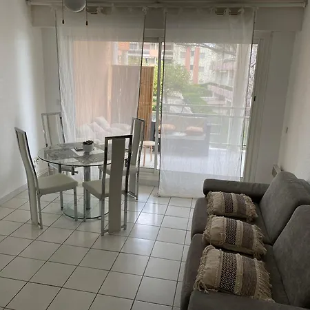 Front De Apartman Cavalaire-sur-Mer